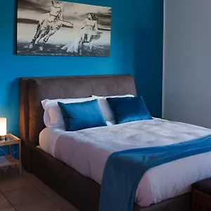 https://la-dolce-vita-regalbuto.sicilyhotelsitaly.net
